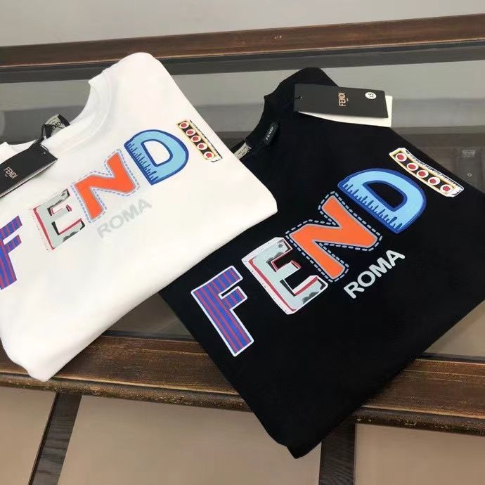 FENDI  パーカー フェンディ プレントおしゃれ 丸首 通勤 通学 ゆったり メンズ