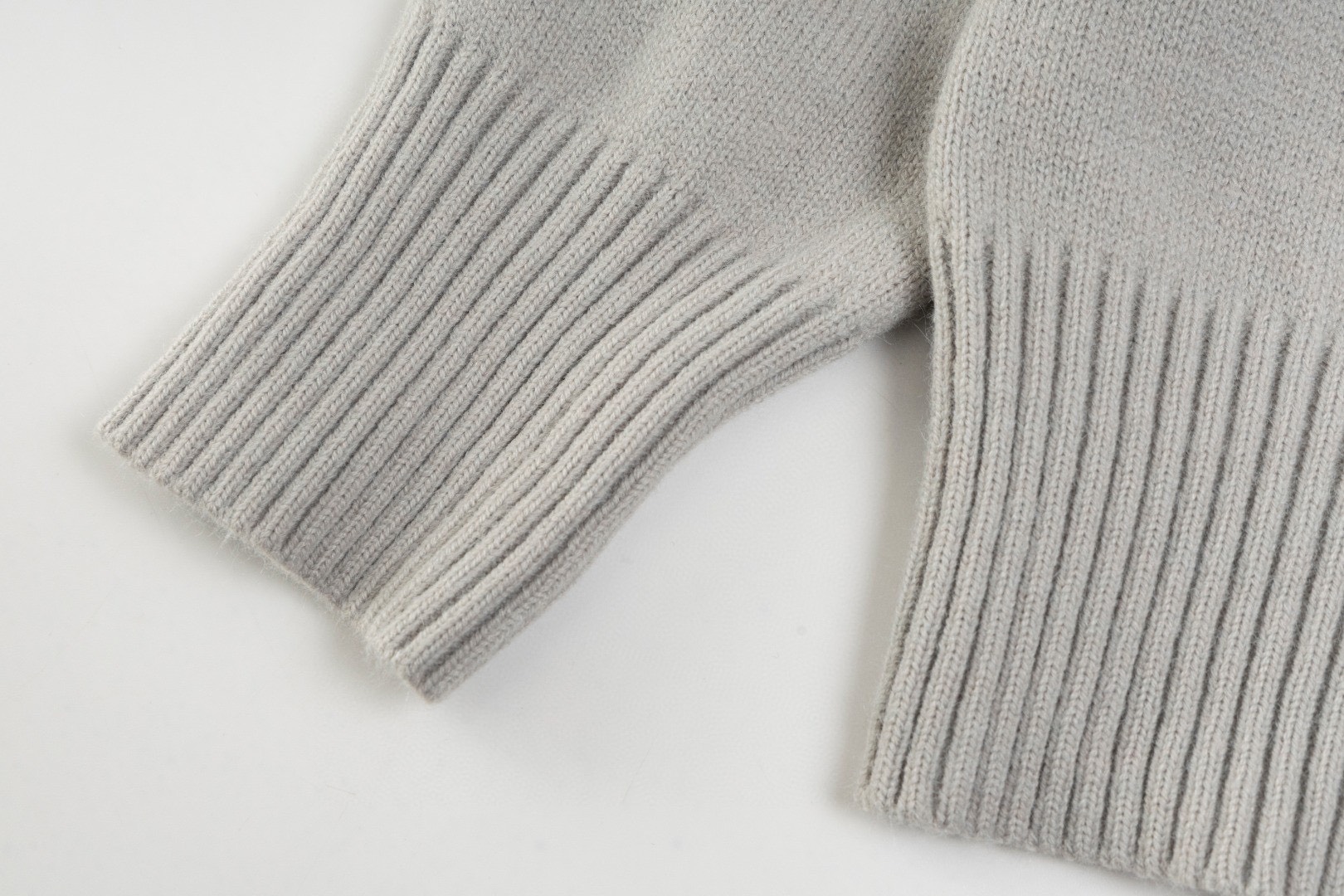 ★AMI★ハートロゴ メリノウール セーター★グレー