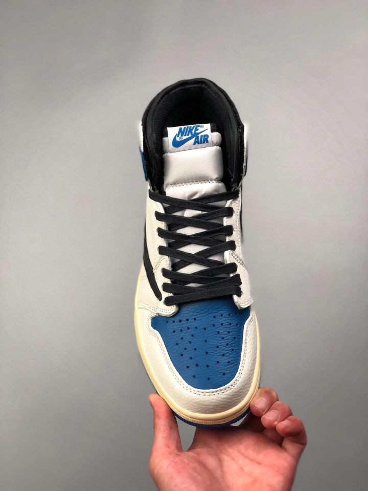 ordan トラヴィス・スコット × フラグメント × ナイキ エアジョーダン1 ハイ ""ミリタリーブルー"" Jordan 1 Retro High OG SP ""Fragment x Travis Scott"" Jordan トラヴィス・スコット × フラグメント × ナイキ エアジョーダン1 ハイ