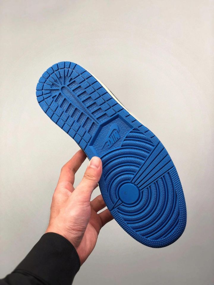 ordan トラヴィス・スコット × フラグメント × ナイキ エアジョーダン1 ハイ ""ミリタリーブルー"" Jordan 1 Retro High OG SP ""Fragment x Travis Scott"" Jordan トラヴィス・スコット × フラグメント × ナイキ エアジョーダン1 ハイ