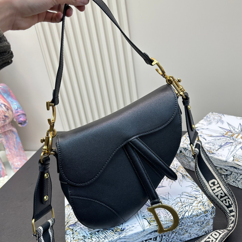 【DIOR】ディオール ★ SADDLE バッグ ミニ