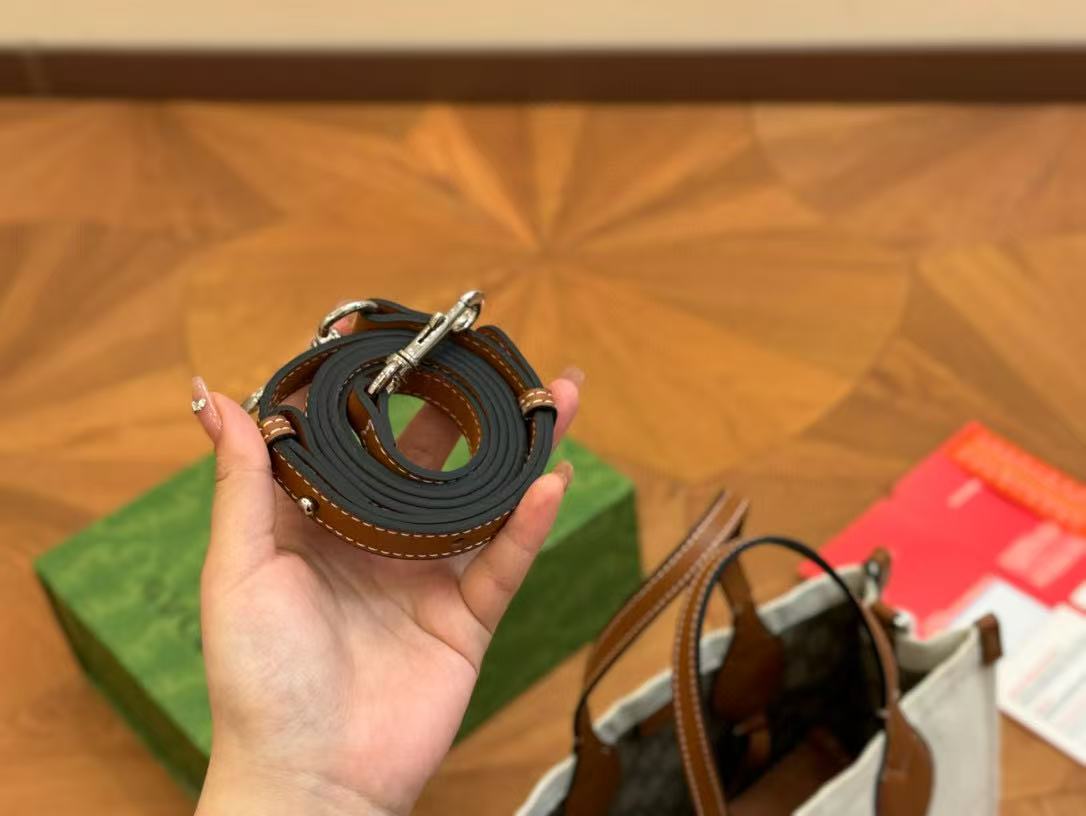  GUCCIグッチ ミディアム トートバッグ  　ブランド 772144　FACUL　8451 ベージュ系　