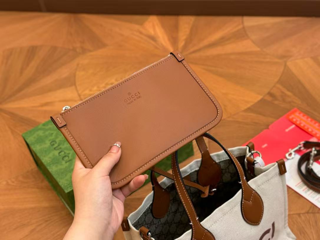  GUCCIグッチ ミディアム トートバッグ  　ブランド 772144　FACUL　8451 ベージュ系　