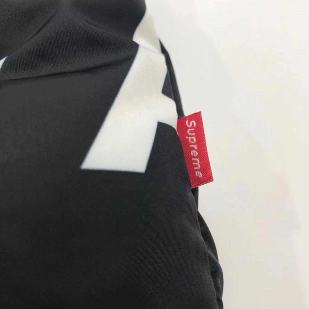 【The North Face × Supreme】【全国送料無料】【即日出荷】数量限定発売 ダウンジャケット