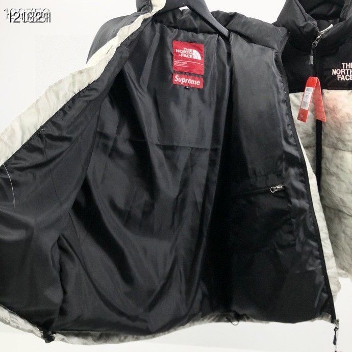 【The North Face × Supreme】【全国送料無料】数量限定発売  ダウンジャケット