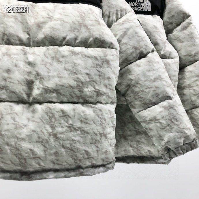 【The North Face × Supreme】【全国送料無料】数量限定発売  ダウンジャケット