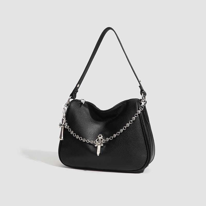 クロムハーツ レザーショルダーバッグ 黒 中型 チェーン付き