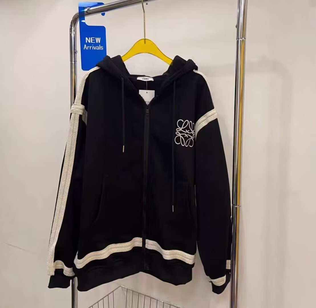 LOEWE コントラストの刺繍が施されたコート カーディガン   スウェットクル  パーカー