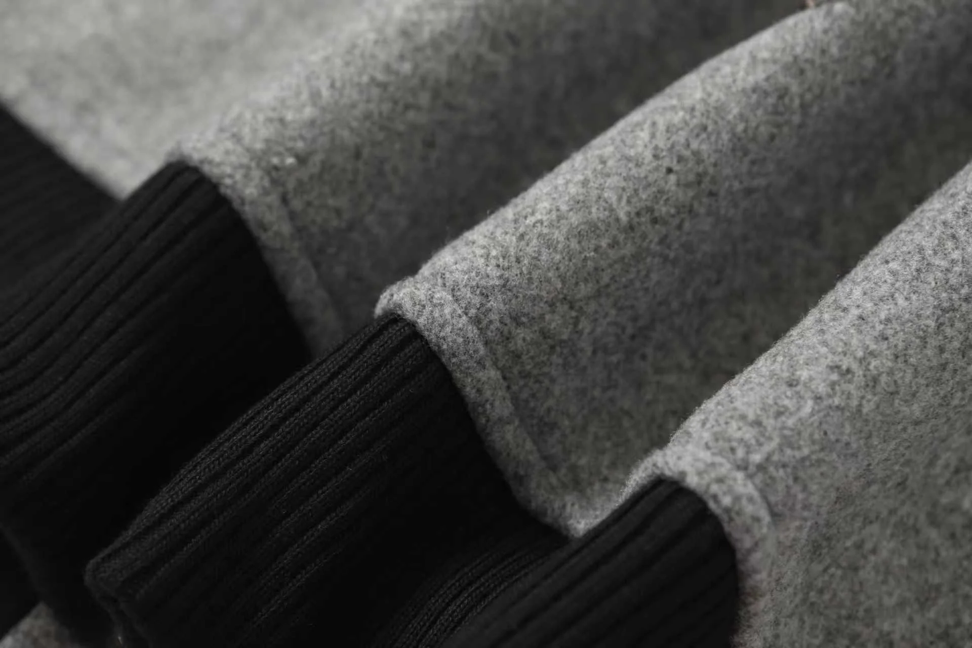 【Chrome Hearts】クロムハーツ マルチクロス グレー×ブラック バーシティジャケット