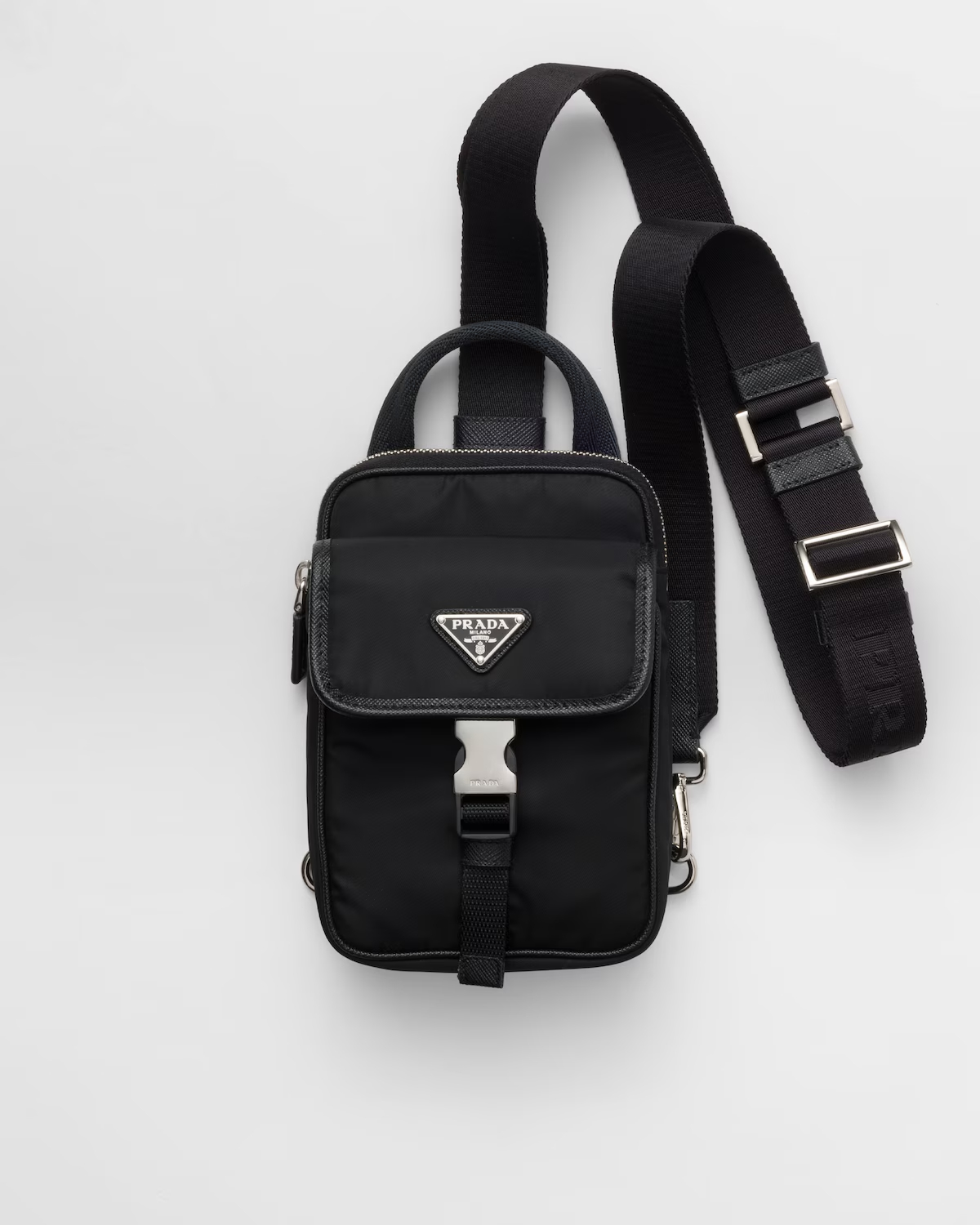 PRADA プラダ ショルダーバッグメンズ クロスボディバッグ Re-Nylon xレザー トライアングルロゴ ポーチ付き 鞄