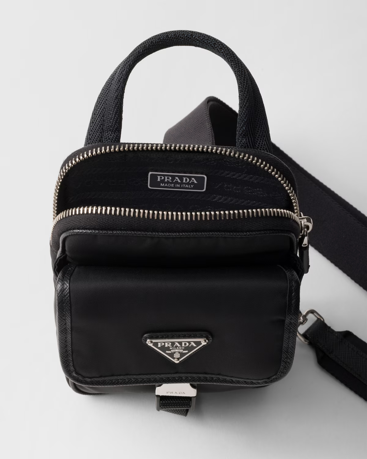 PRADA プラダ ショルダーバッグメンズ クロスボディバッグ Re-Nylon xレザー トライアングルロゴ ポーチ付き 鞄