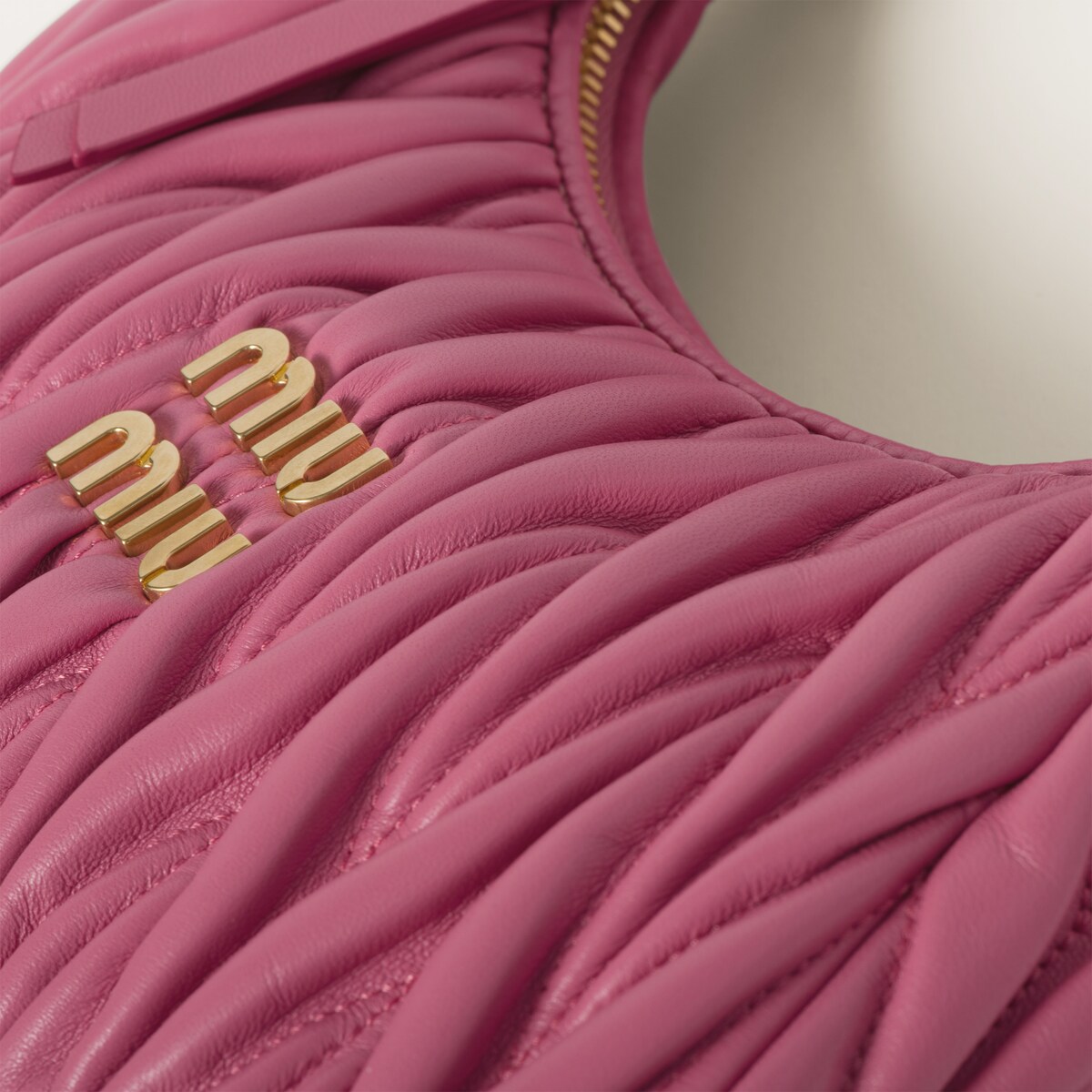 MIUMIU バッグ ワンダー MATELASSE マテラッセ  ホーボーバッグ