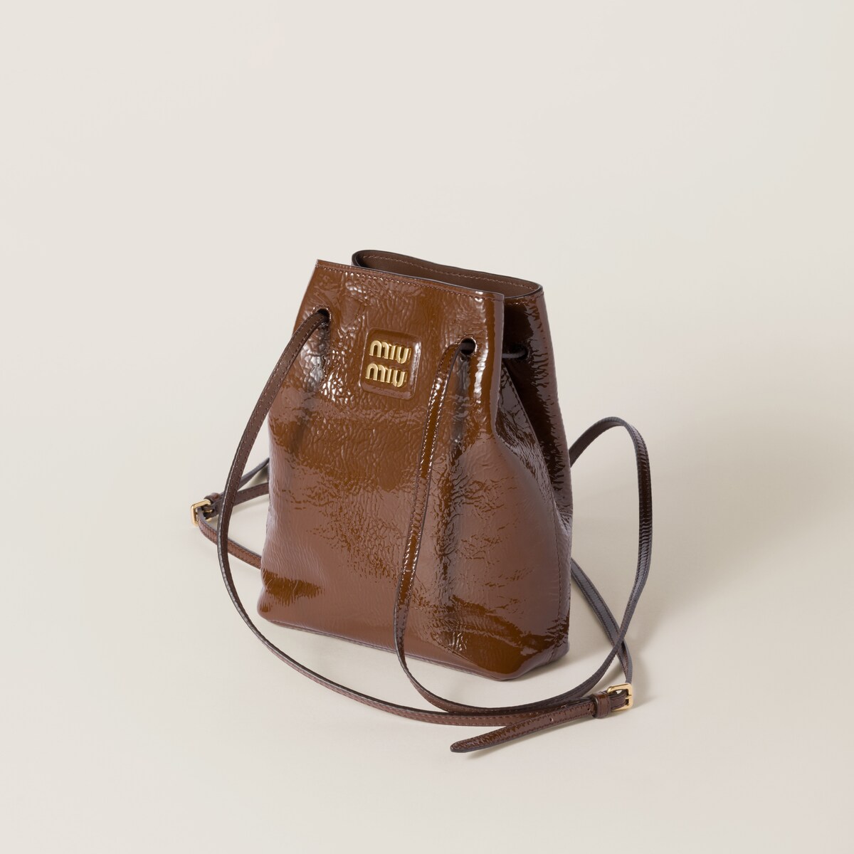 MIUMIU ショルダーバッグ　ナプラックパテントレザー ポーチ