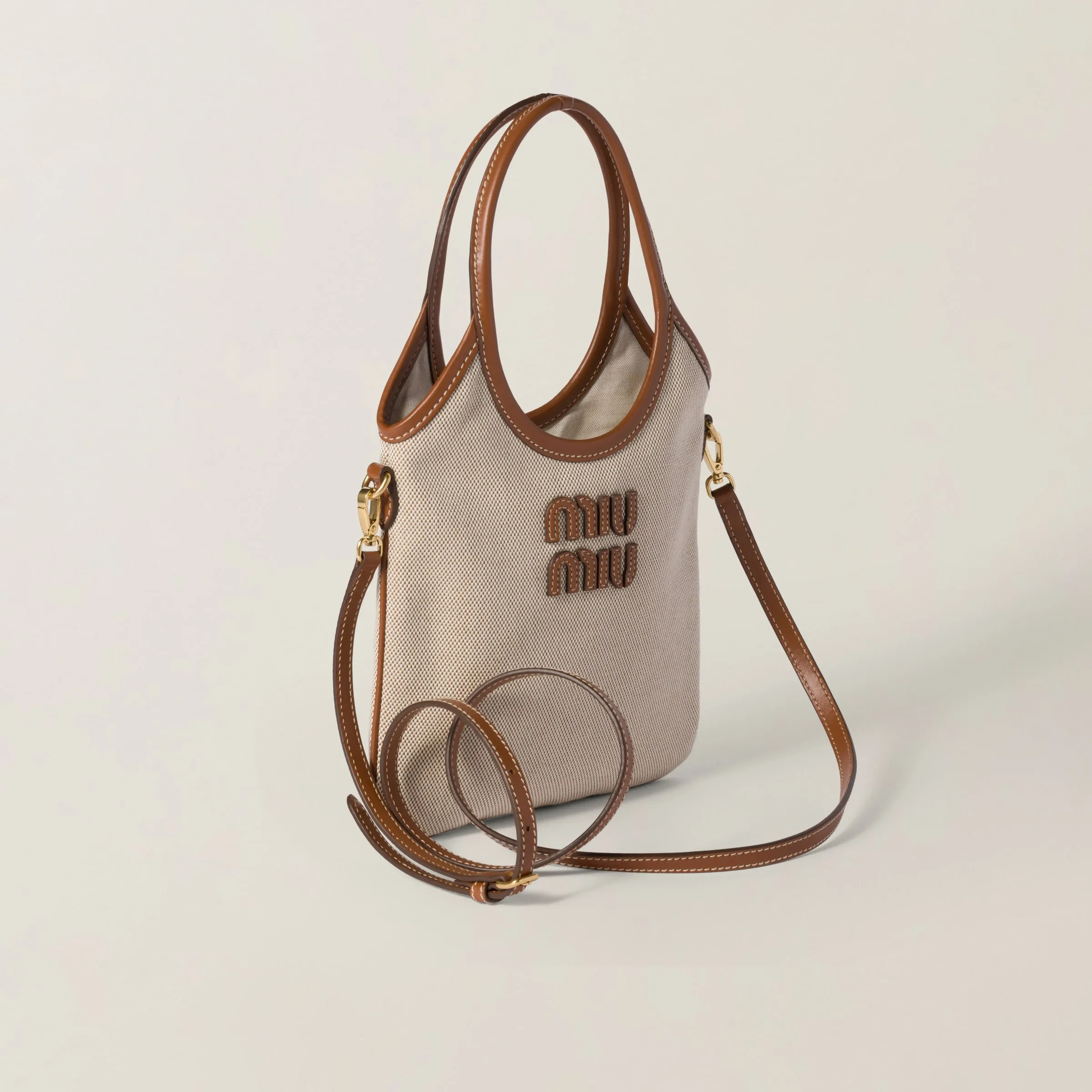 Miu MiuIVY キャンバスxレザー バッグ