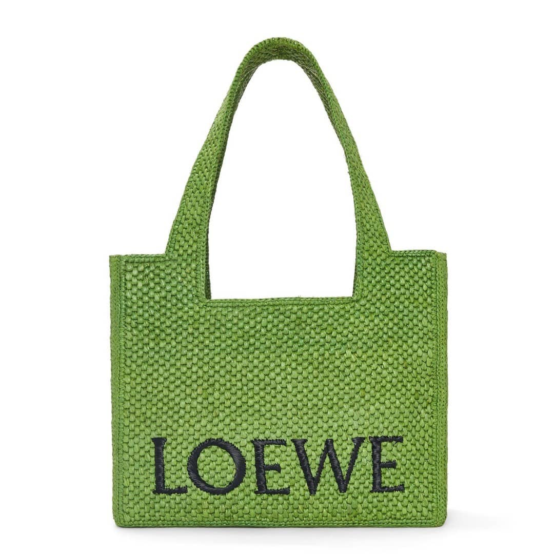 【LOEWE】ロエベ🔥バスケットバッグの最新作が登場!「MORE」雑誌掲載❤本田 翼さんが推す!★Paula's ロゴ刺繍ラフィア トートバッグ