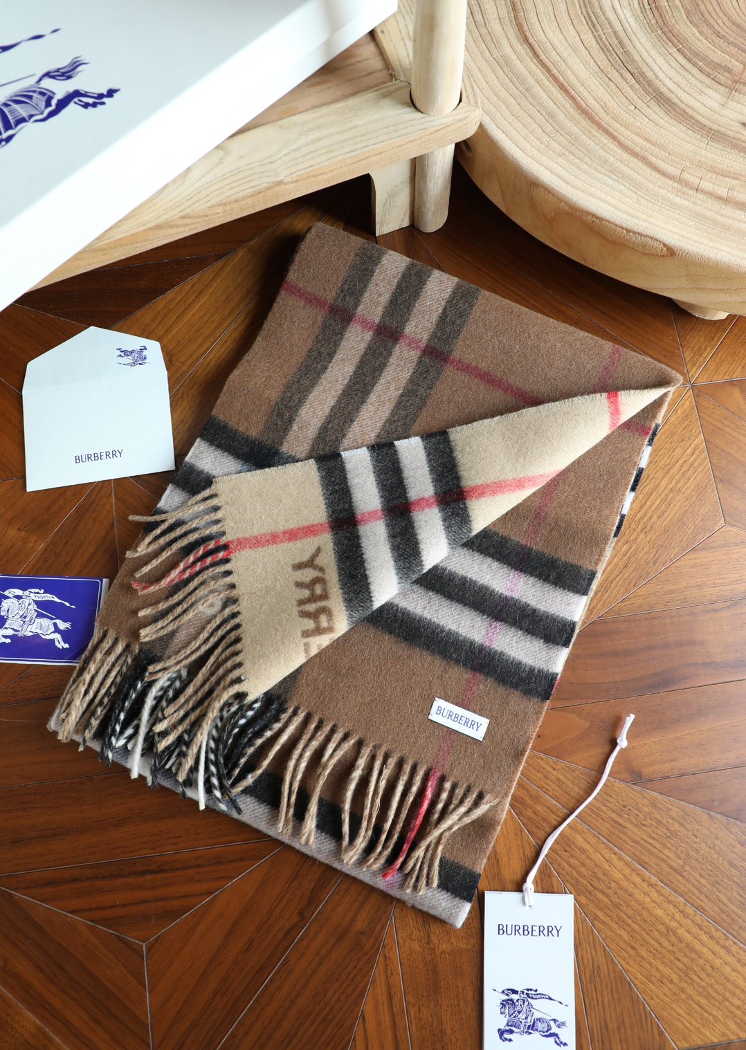 Burberry クラシック チェック カシミアスカーフ