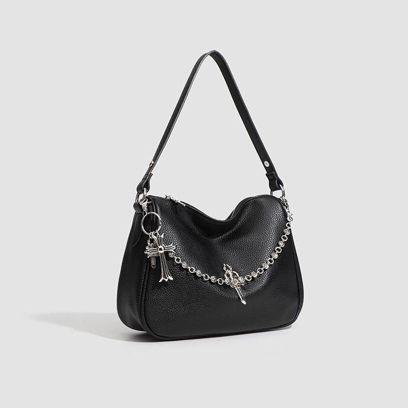 クロムハーツ レザーショルダーバッグ 黒 中型 チェーン付き