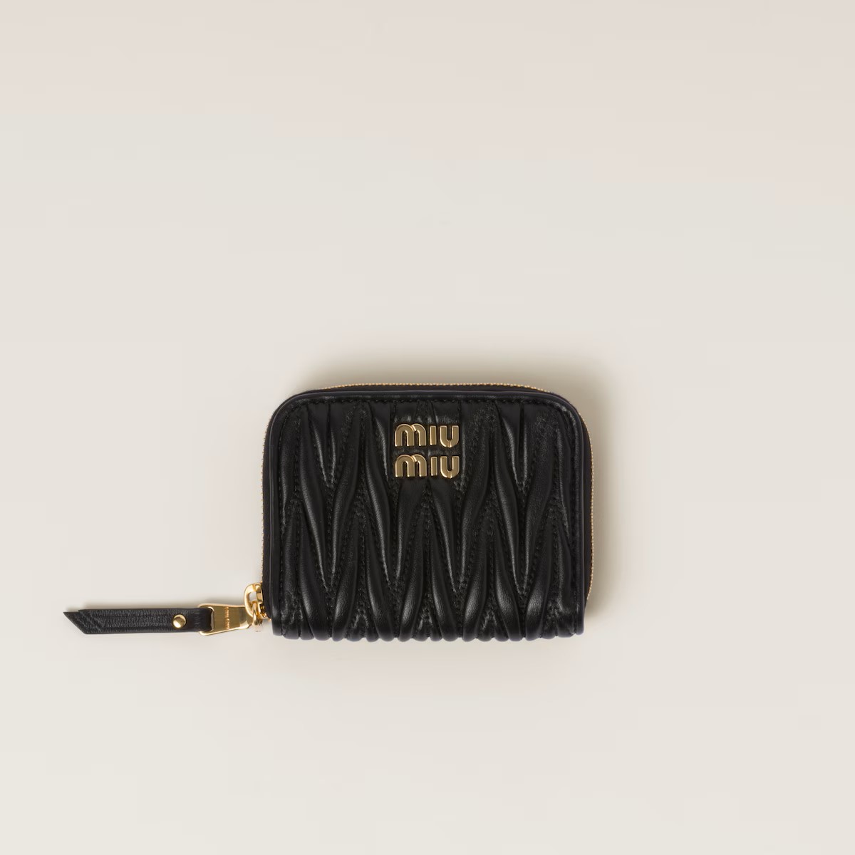 [Copy]MIUMIU ヴィッテロダイノレザーフラップ付折り財布  mm136884