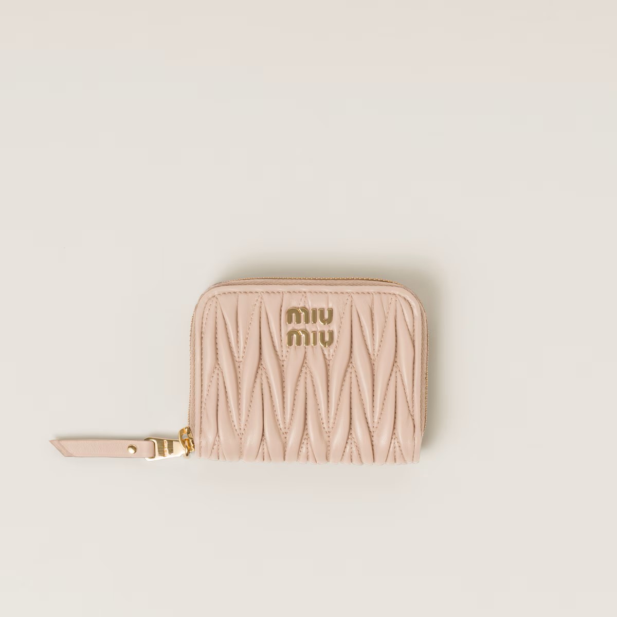 [Copy]MIUMIU ヴィッテロダイノレザーフラップ付折り財布  mm136884