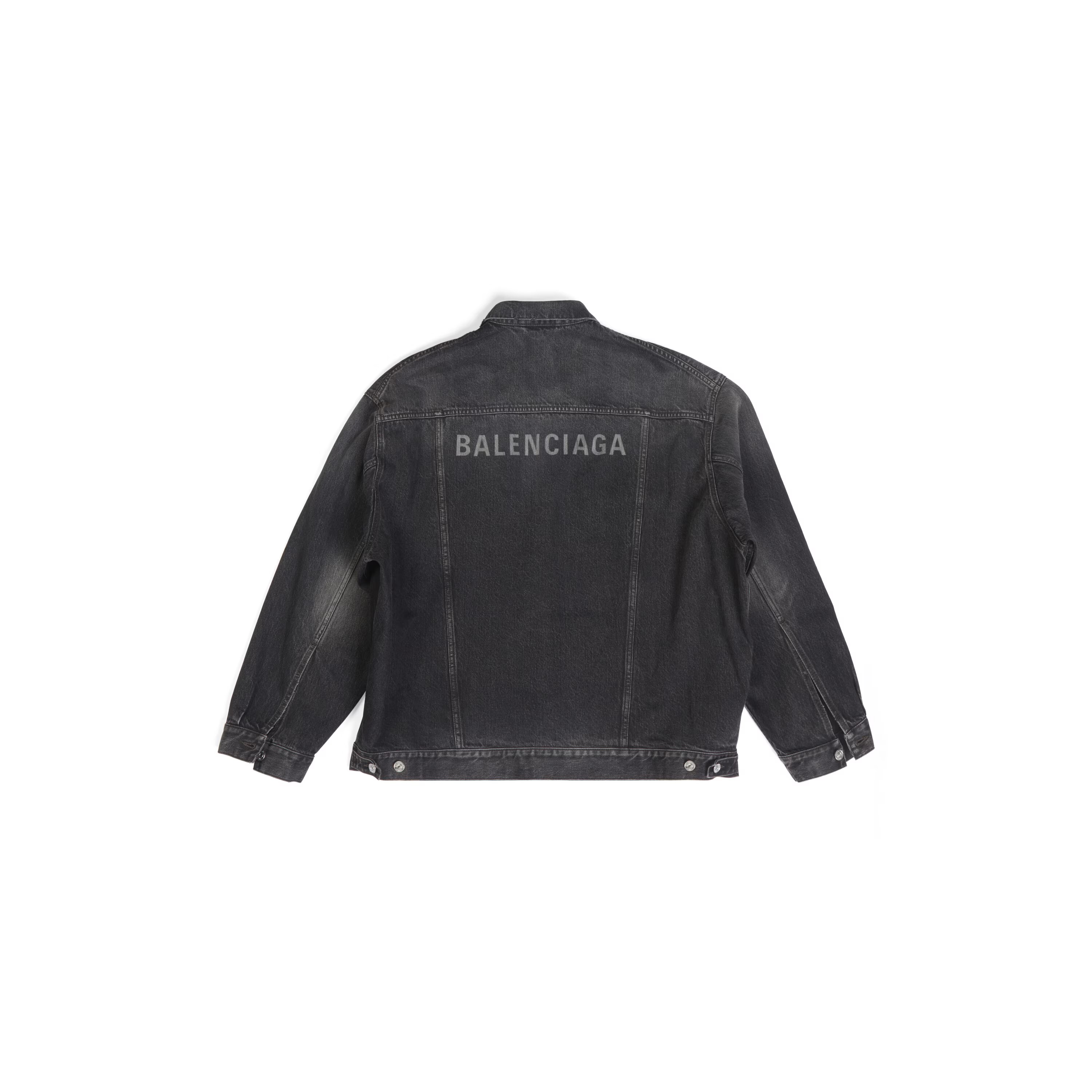 オーバーサイズジャケット で ブラック