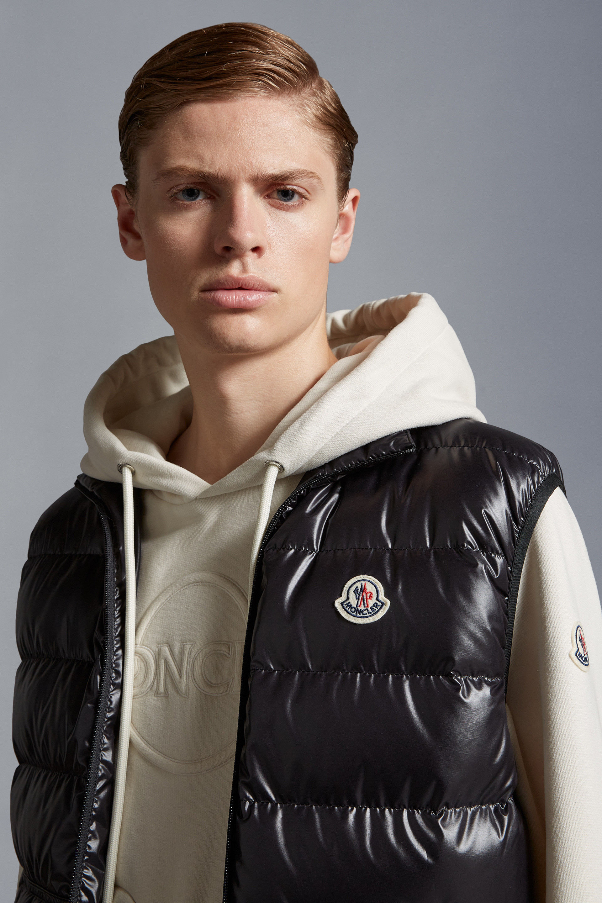 《直営店購入》モンクレール メンズ ダウンベスト AUBE