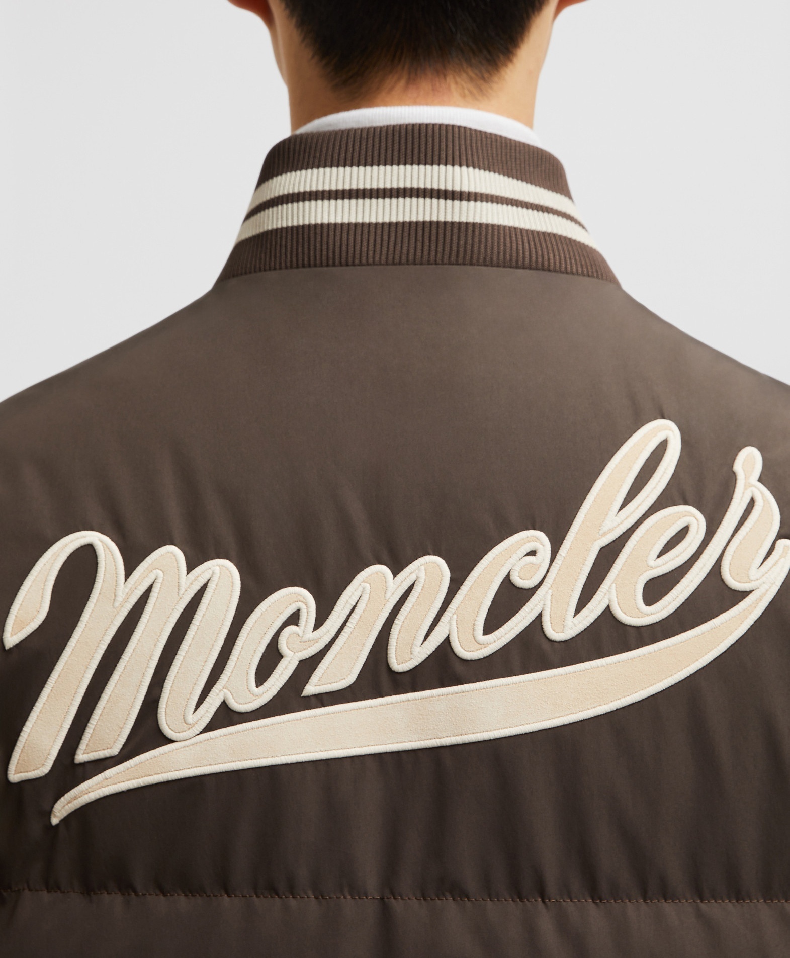 【MONCLER】（モンクレール） 2024春夏 ロゴ入り ボンバーダウンジャケット LATELTIN