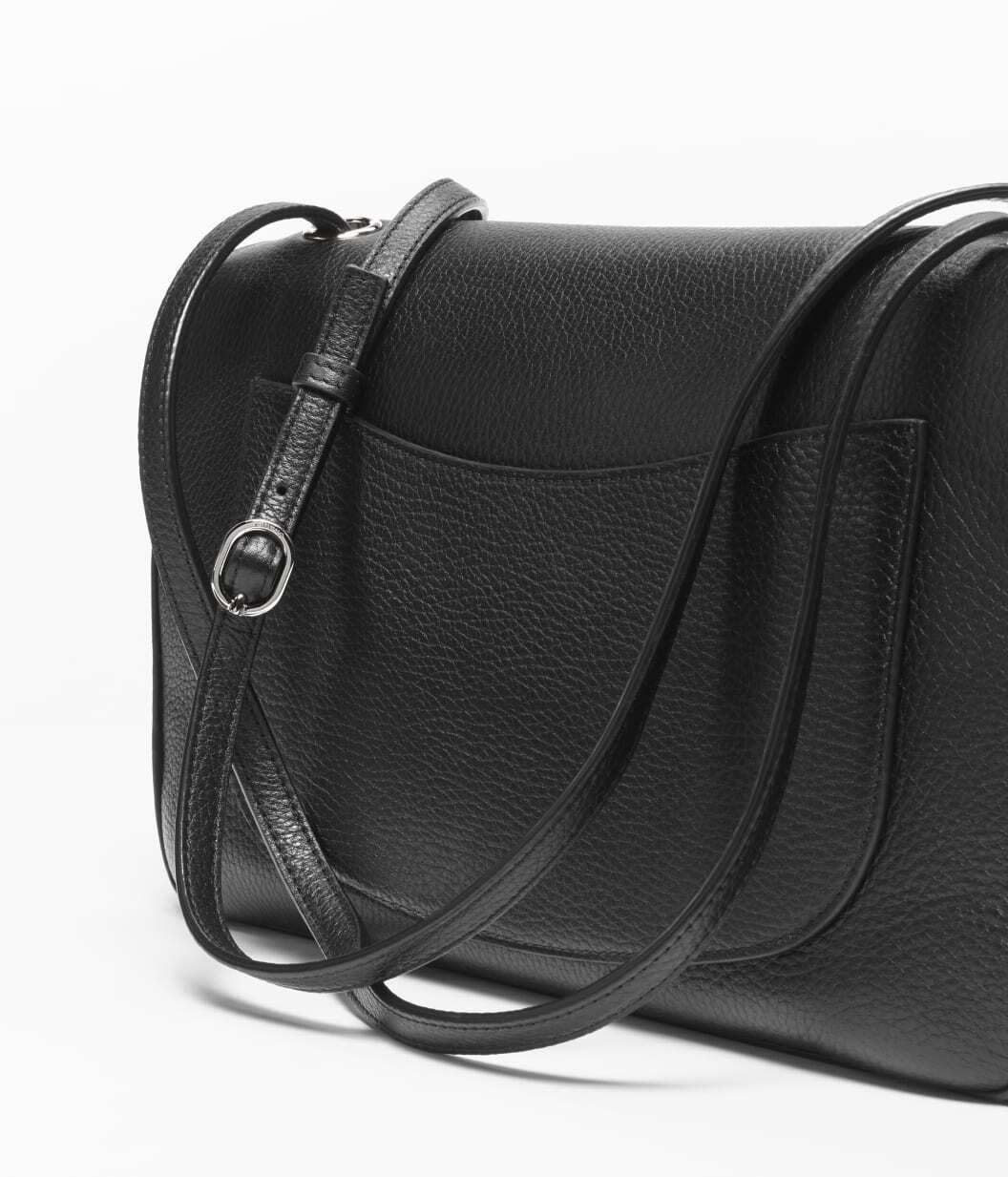 【フォルムが素敵♪】CHANEL マキシ メッセンジャー バッグ
