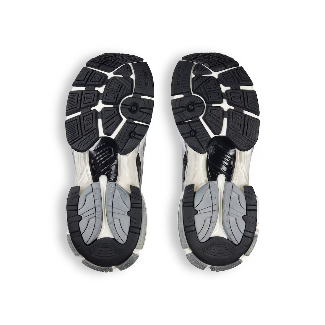 【BALENCIAGA】バレンシアガ グレー＆シルバー の ウィメンズ Runner スニーカー (税込)