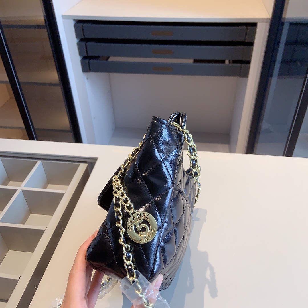 CHANEL シャネルギフトセット 3点 セット hoboバック＋財布＋マフラー