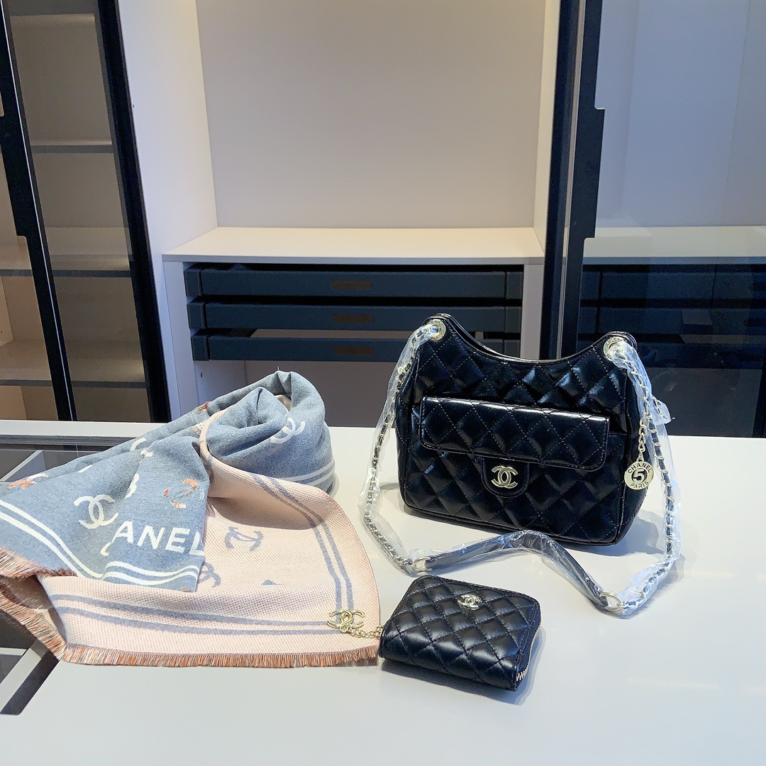 CHANEL シャネルギフトセット 3点 セット hoboバック＋財布＋マフラー