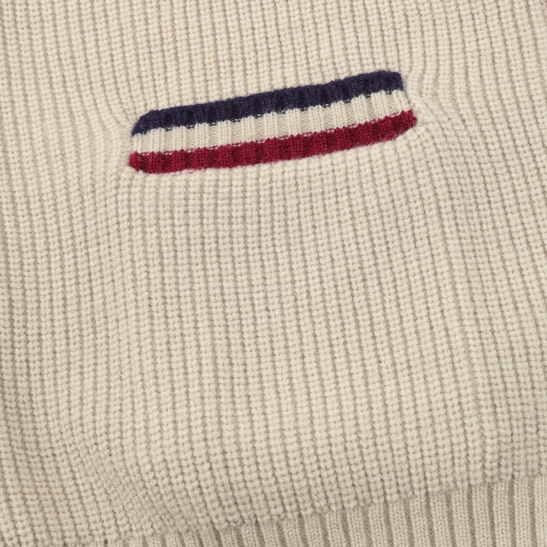 MiuMiu（ミュウミュウ）刺繍ロゴ入り字母カーディガンニットセーター