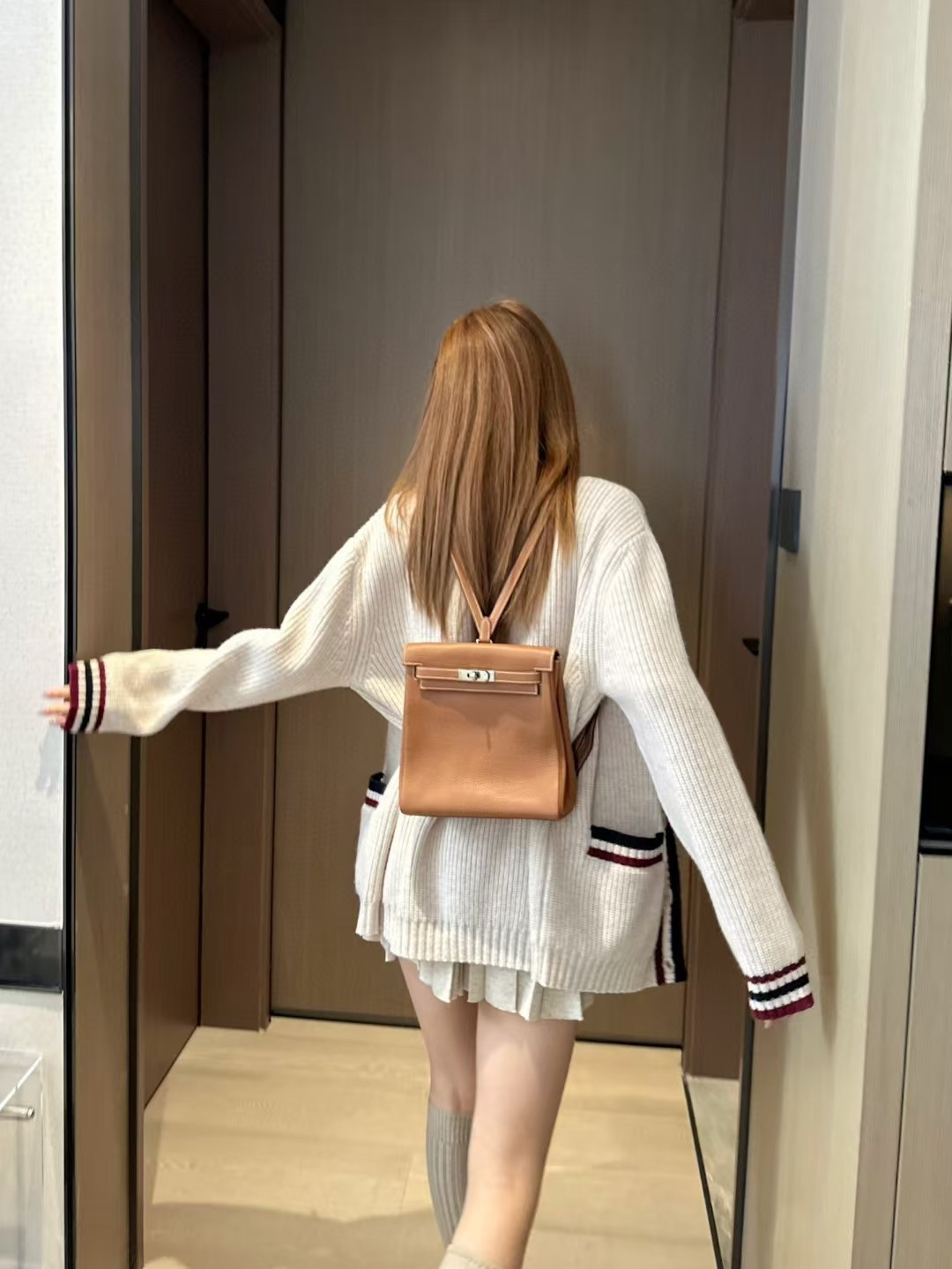 MiuMiu（ミュウミュウ）刺繍ロゴ入り字母カーディガンニットセーター