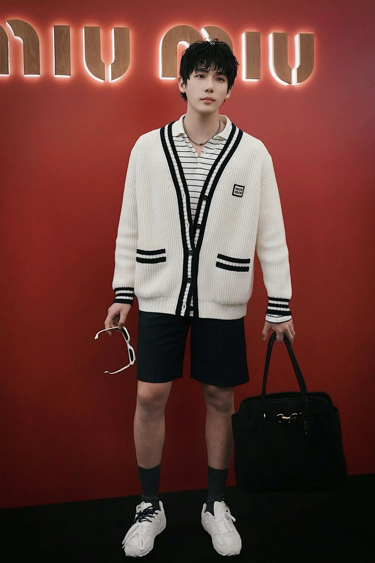 MiuMiu（ミュウミュウ）ロゴ入りカラーコンビカーディガンニット