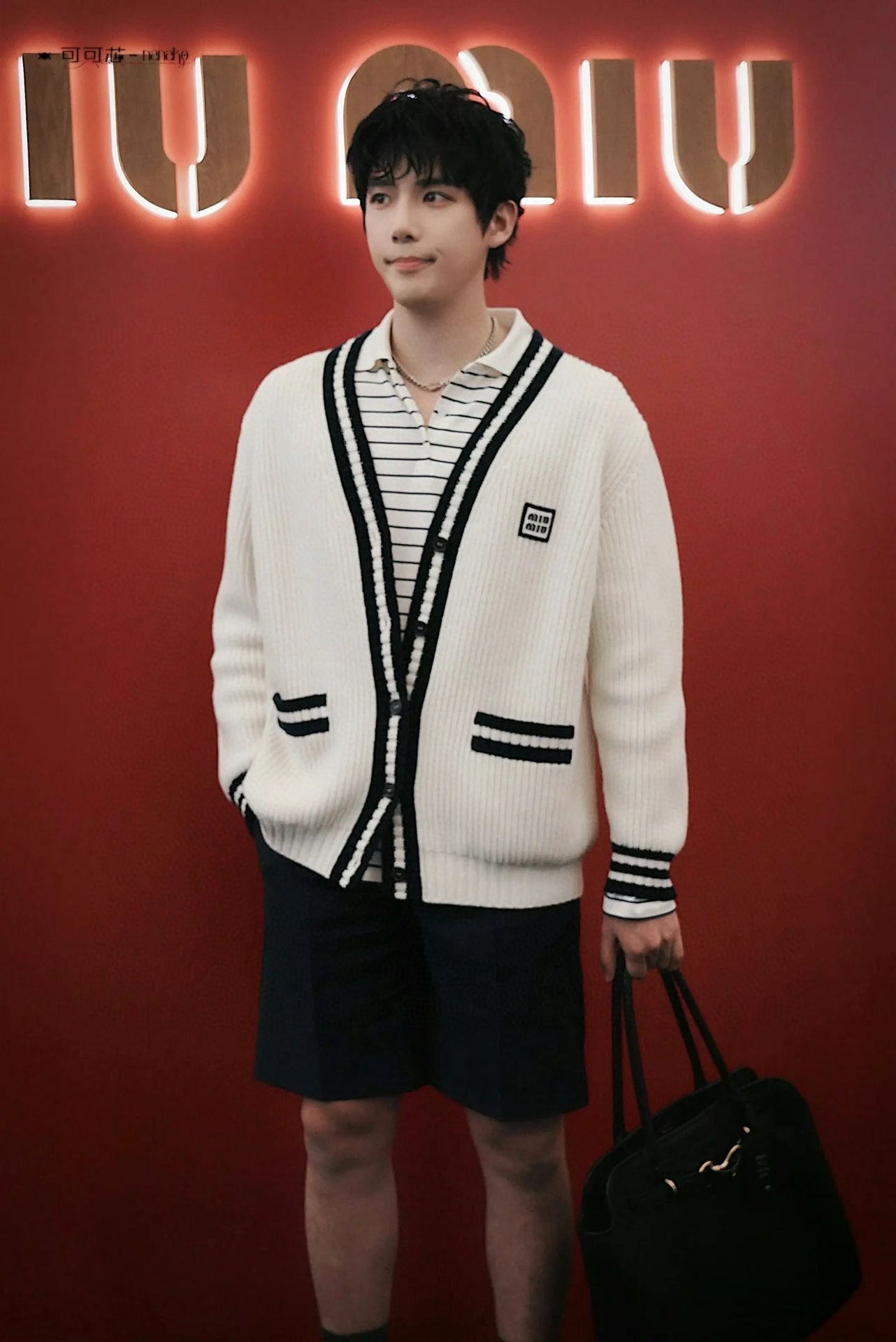 MiuMiu（ミュウミュウ）ロゴ入りカラーコンビカーディガンニット