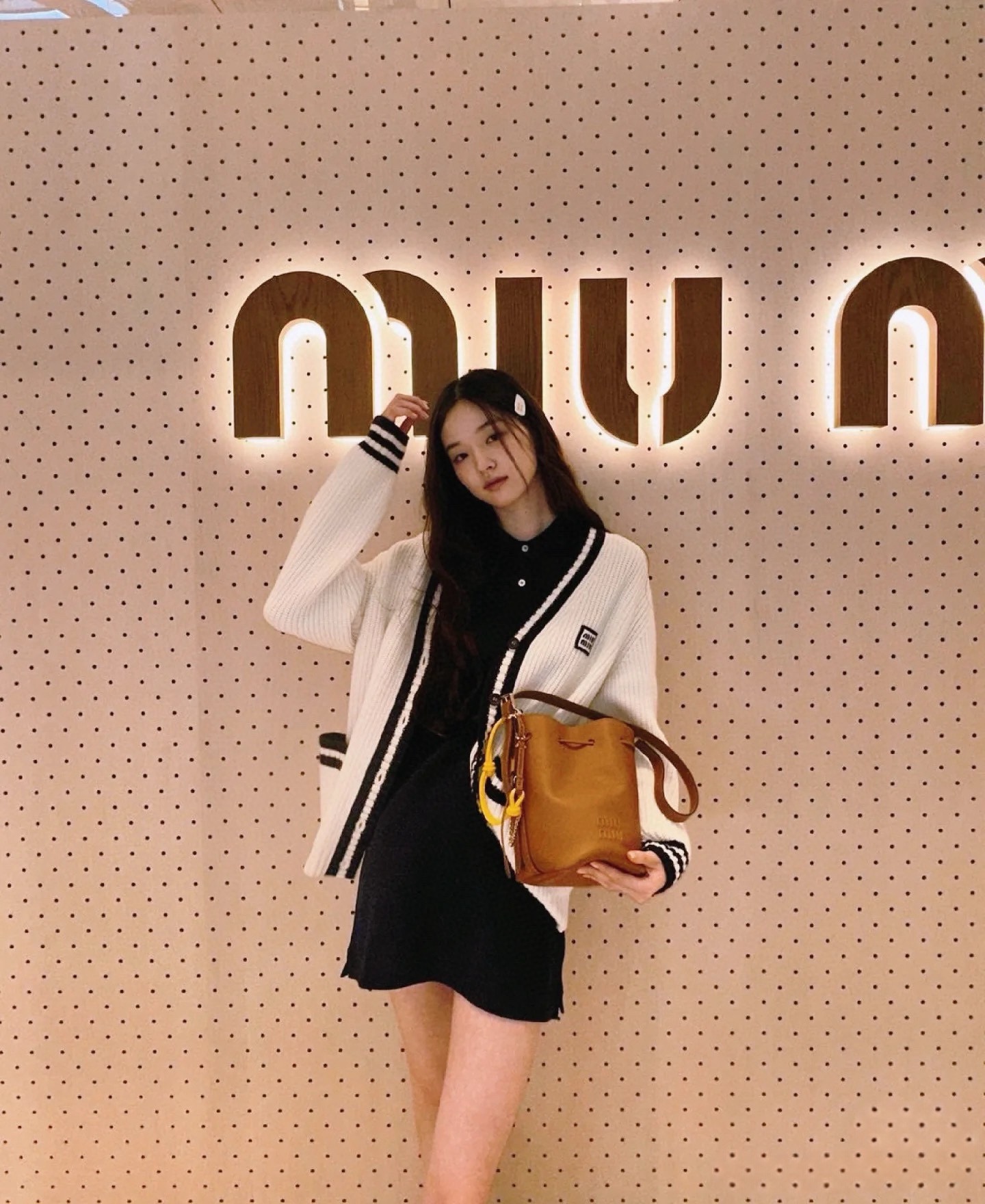 MiuMiu（ミュウミュウ）ロゴ入りカラーコンビカーディガンニット