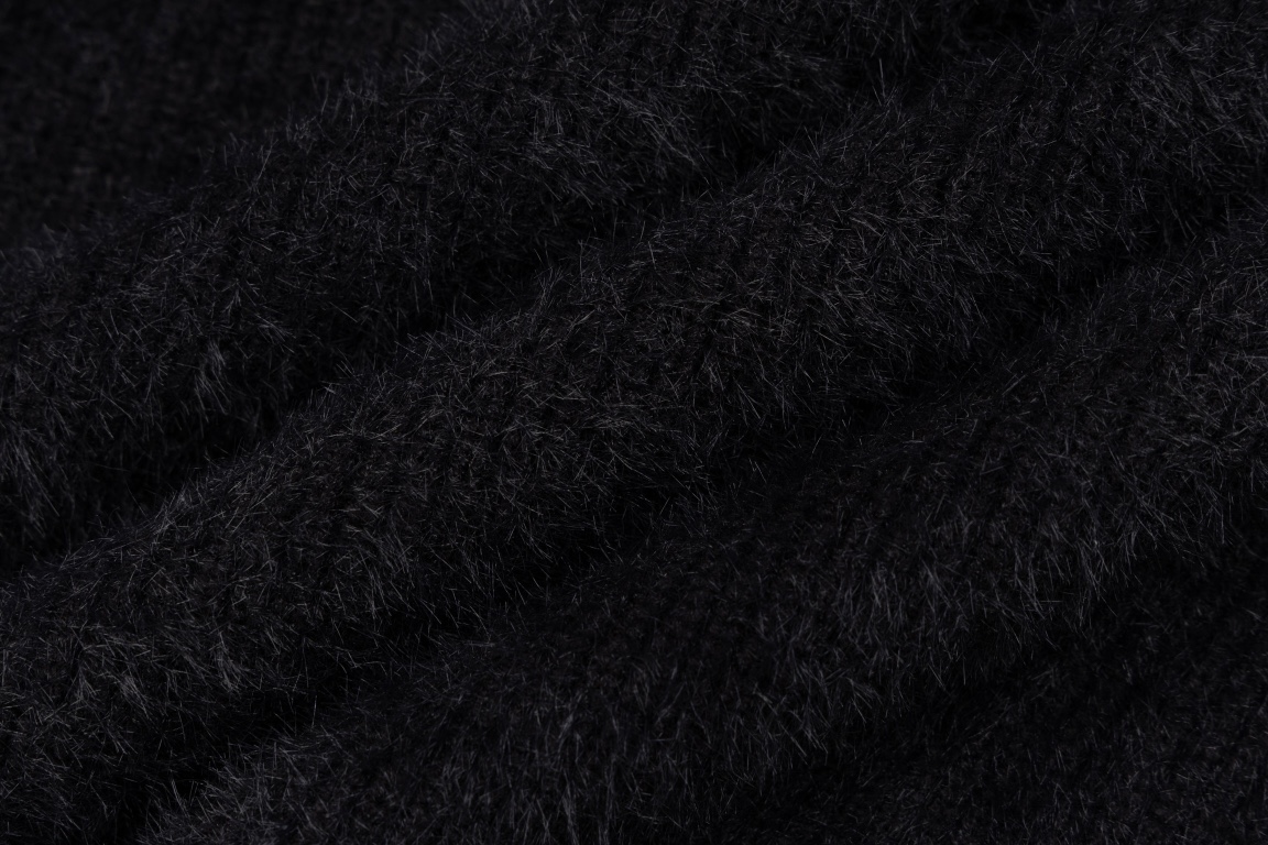 MIUMIU（ミュウミュウ）モヘア素材 ラウンドネックセーター