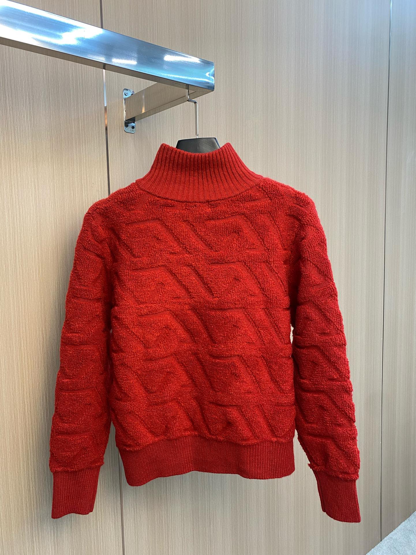 MIUMIU（ミュウミュウ） 新作 ダイヤ柄ハイネックジップニットカーディガン