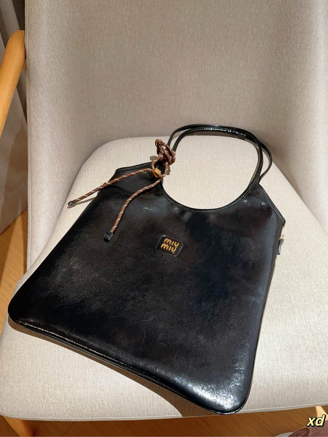 MIUMIU IVY ナプラック パテントレザーバッグ