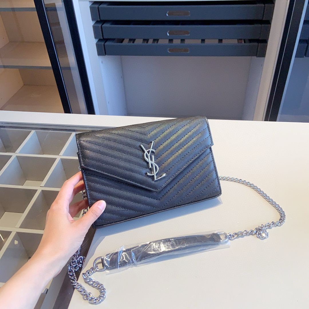 YSL イヴサンローラン ギフトセット 3点 セット　ショルダーバッグ＋財布＋マフラー ブラック