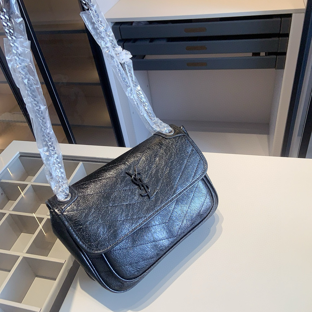 YSL イヴサンローラン ギフトセット 3点 セット　ICARE ショルダーバッグ＋NIKI ショルダーバッグ＋財布