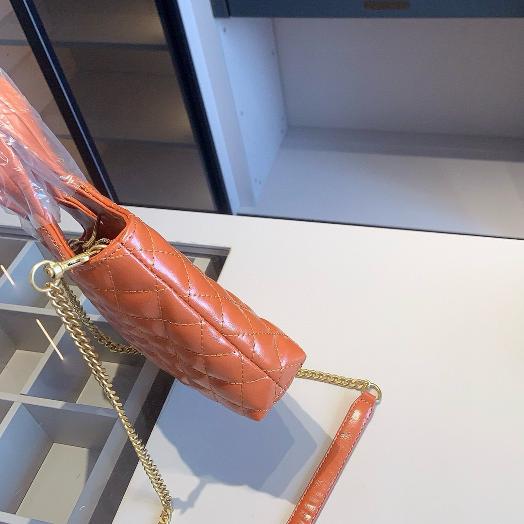 YSL イヴサンローラン ギフトセット 3点 セット　ICARE ショルダーバッグ＋NIKI ショルダーバッグ＋財布