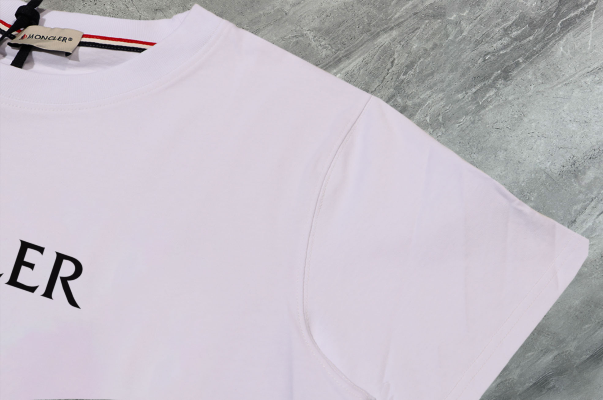 MONCLER Tシャツh0204