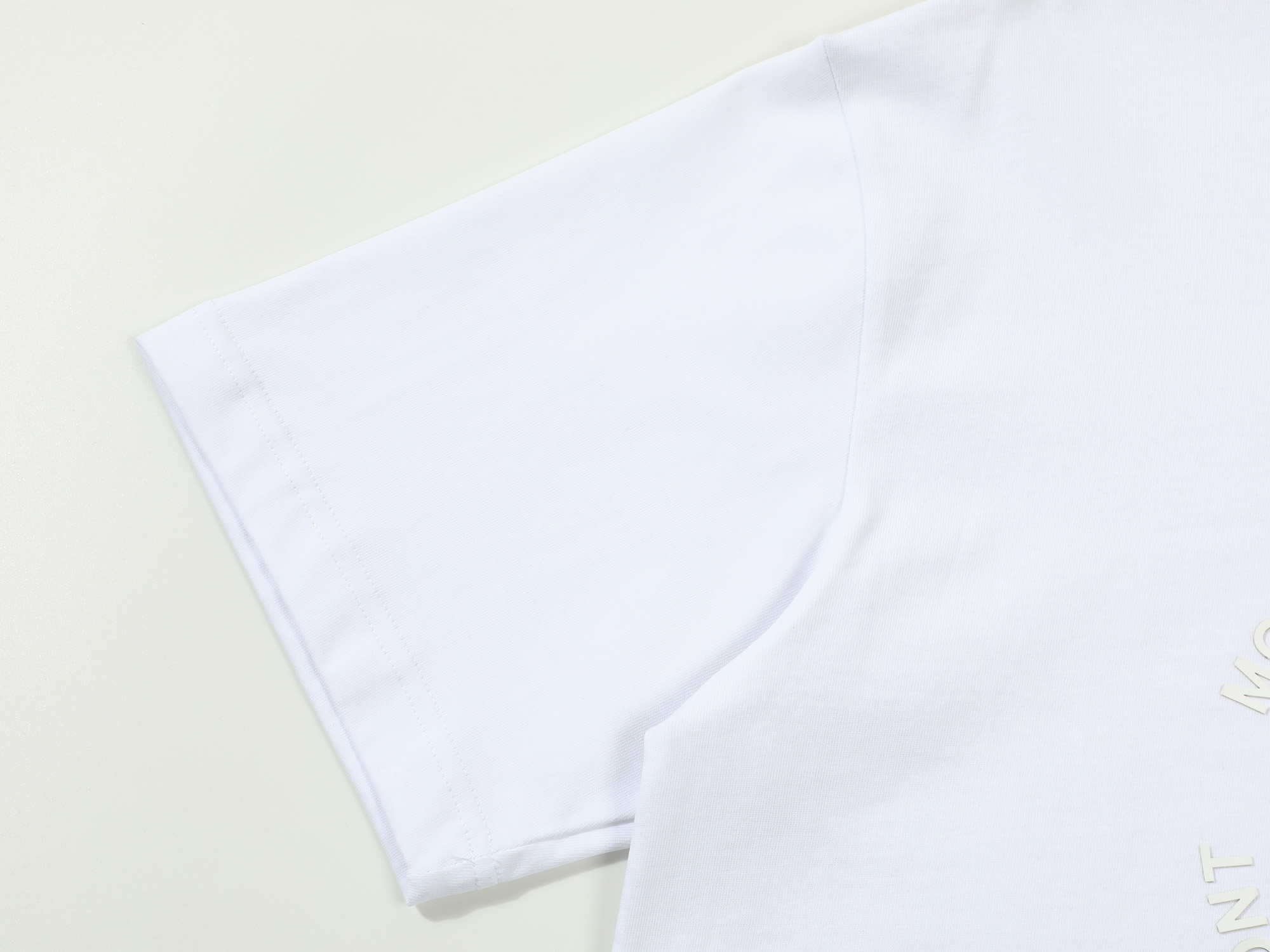 MONCLER Tシャツ  h0211