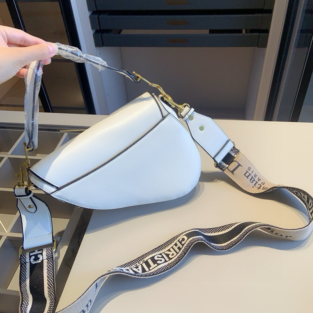 Diorディオール ギフトセット 3点 セット　 Saddle バッグ+CARO ラウンドポーチ（チェーンショルダー付き）＋ミニ財布　白