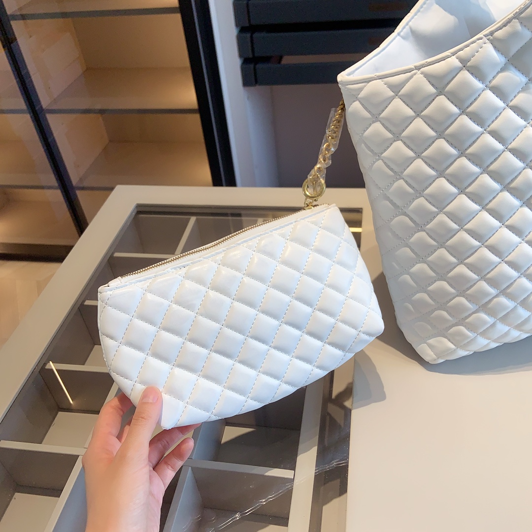 YSL サンローラン　 3セット　YSLトートバッグ（ポーチ付き）+丸型チェーン ショルダー バッグ+ミニ財布 白