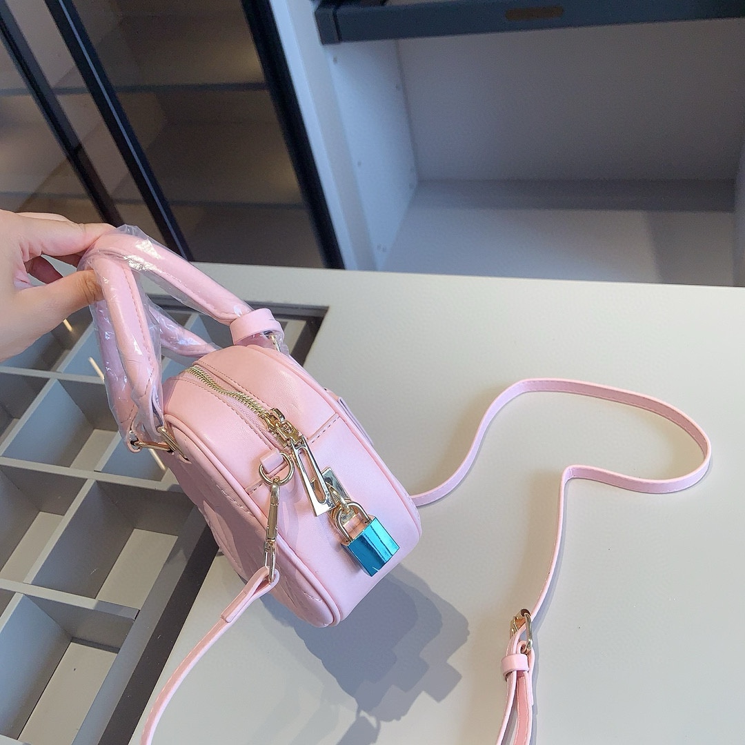 MIUMIUミュウミュウ　 3セット　ボウリングバッグ✙チェーンショルダーバッグ✙カードケース　　ピンク