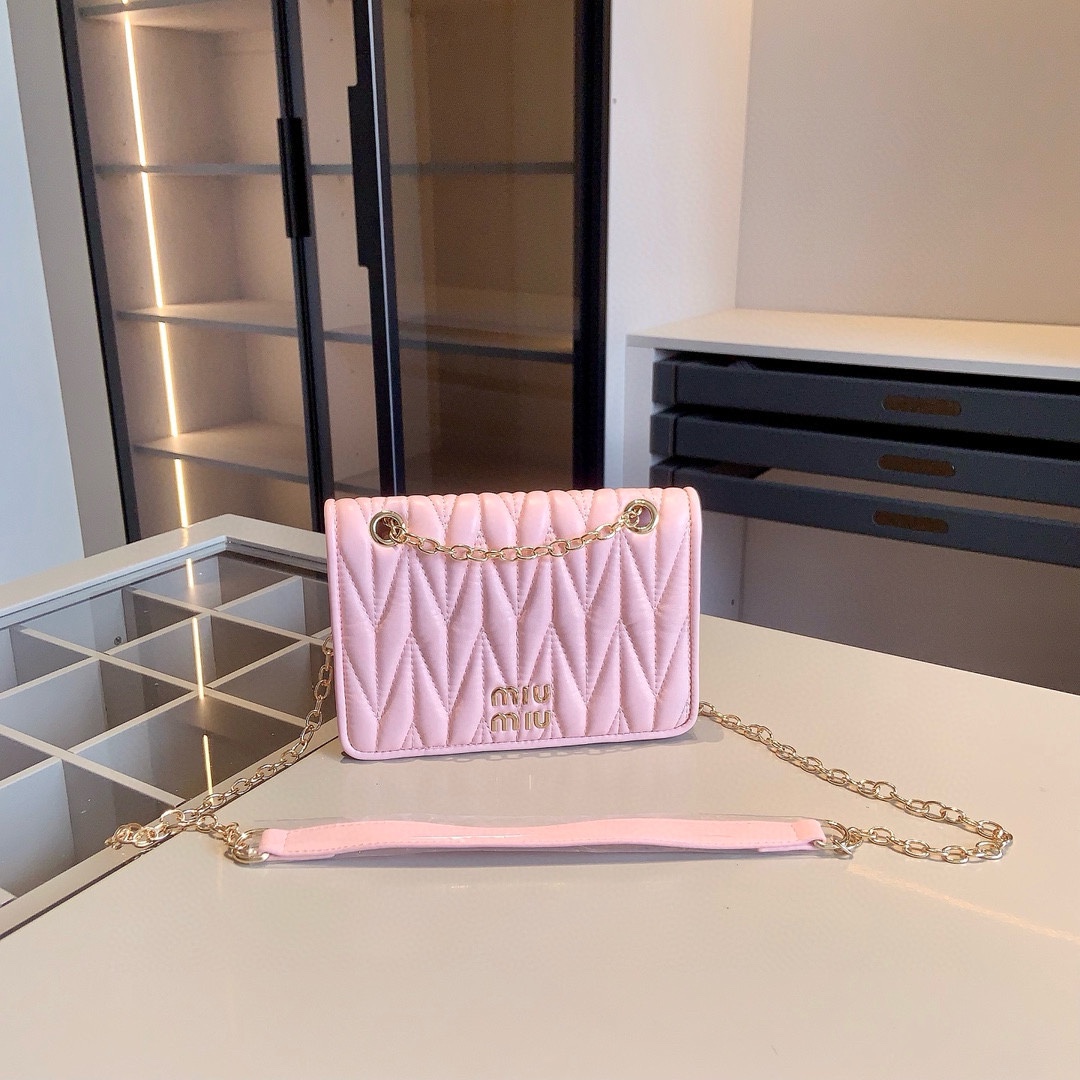 MIUMIUミュウミュウ　 3セット　ボウリングバッグ✙チェーンショルダーバッグ✙カードケース　　ピンク