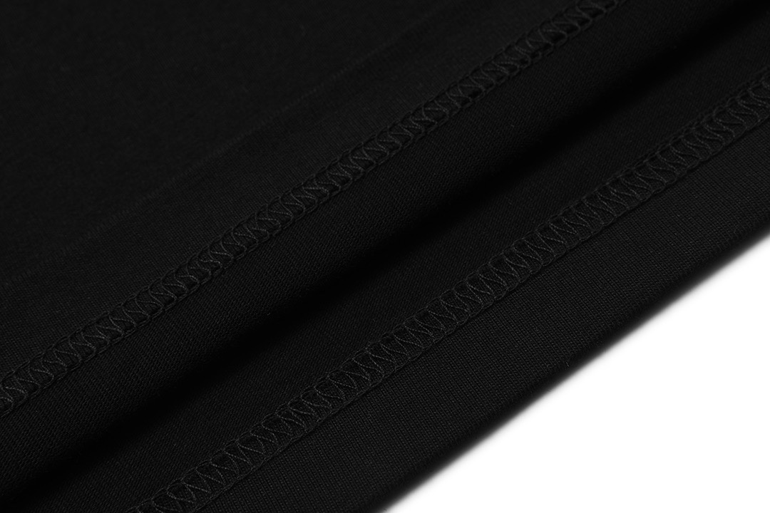 MONCLER Tシャツ  刺繍　mh0212　100％　男女兼用