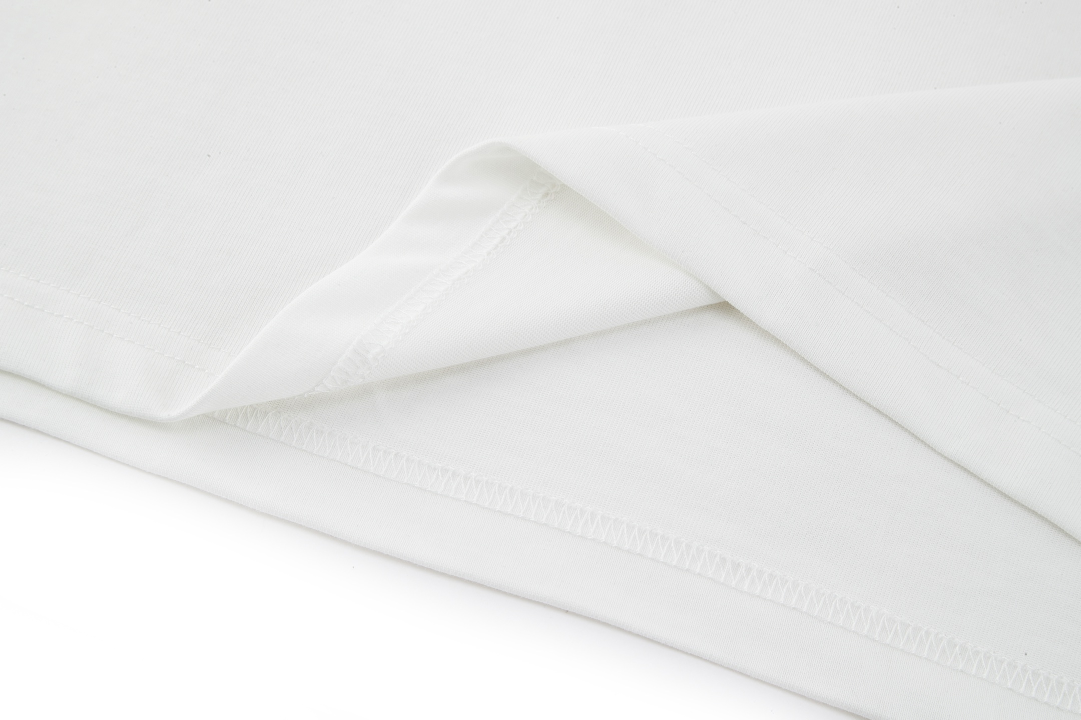 MONCLER モンクレール 刺繍ワッペンロゴ 半袖Tシャツ 　ブラック＆ホワイト　100％　男女兼用 mh0213