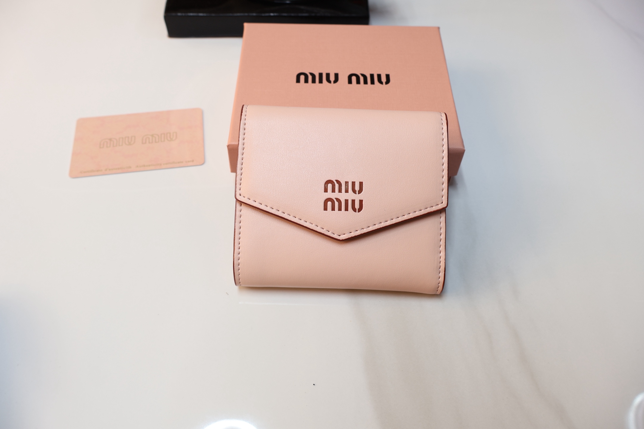 MIUMIU レザー 財布 mm136883